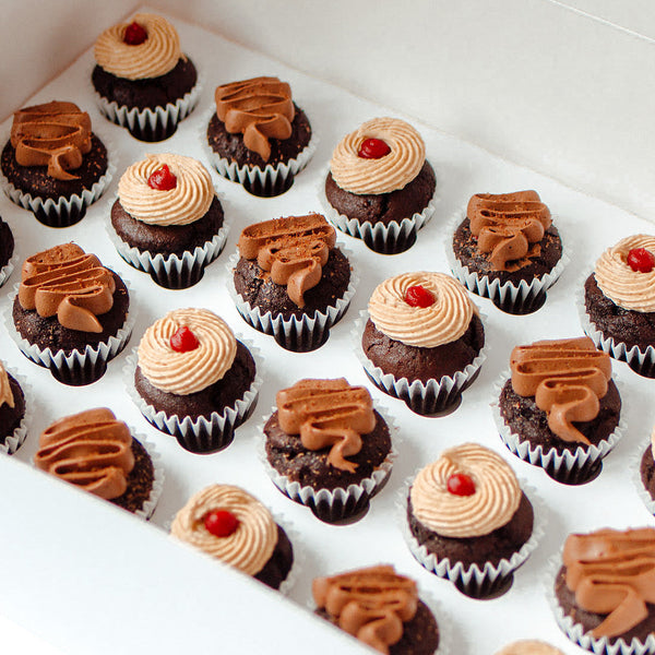 Vegane Mini-Cupcakes im Mix