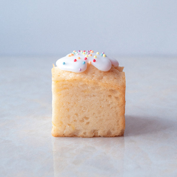 Veganer Mini-Zitronenkuchen mit Streuseln